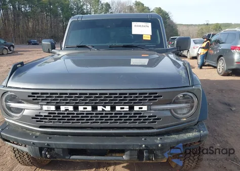 2025 Ford Bronco Badlands z USA, uszkodzony, nr VIN 1FMEE9BP5SLA97621